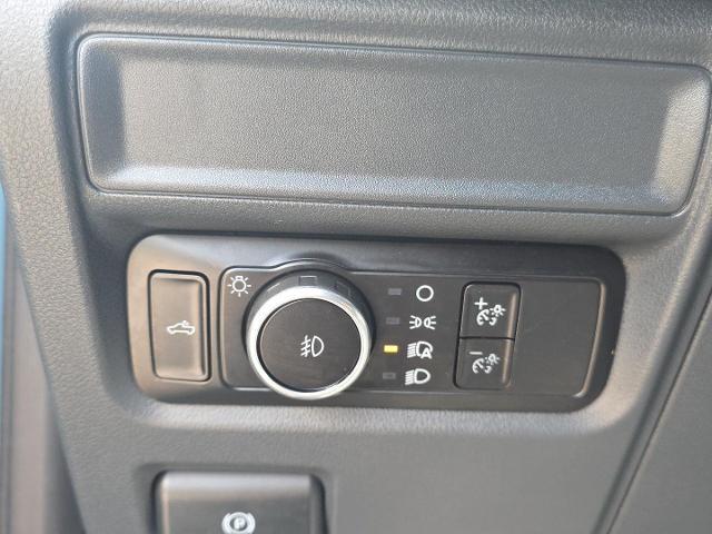 2023 Ford F-150 - $37,900