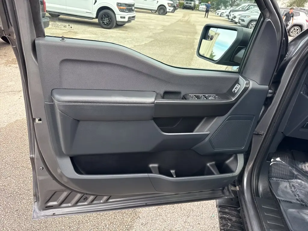 2023 Ford F-150 - $36,900