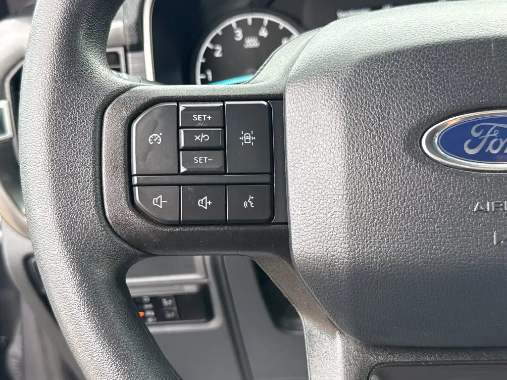 2023 Ford F-150 - $36,900