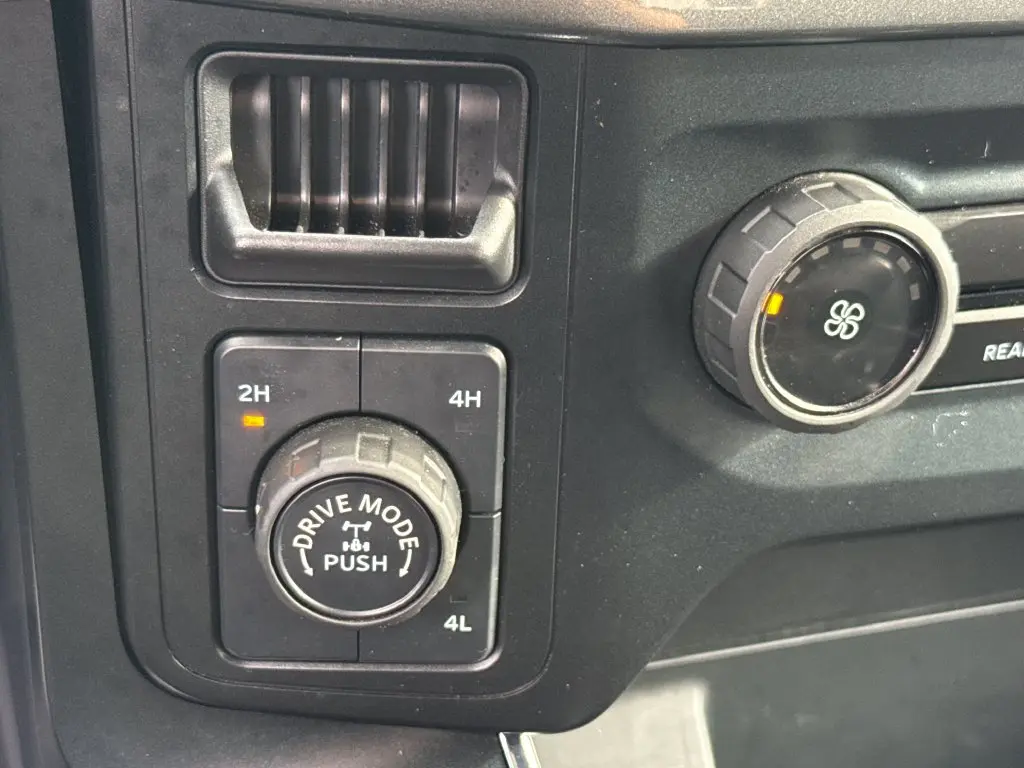 2023 Ford F-150 - $36,900