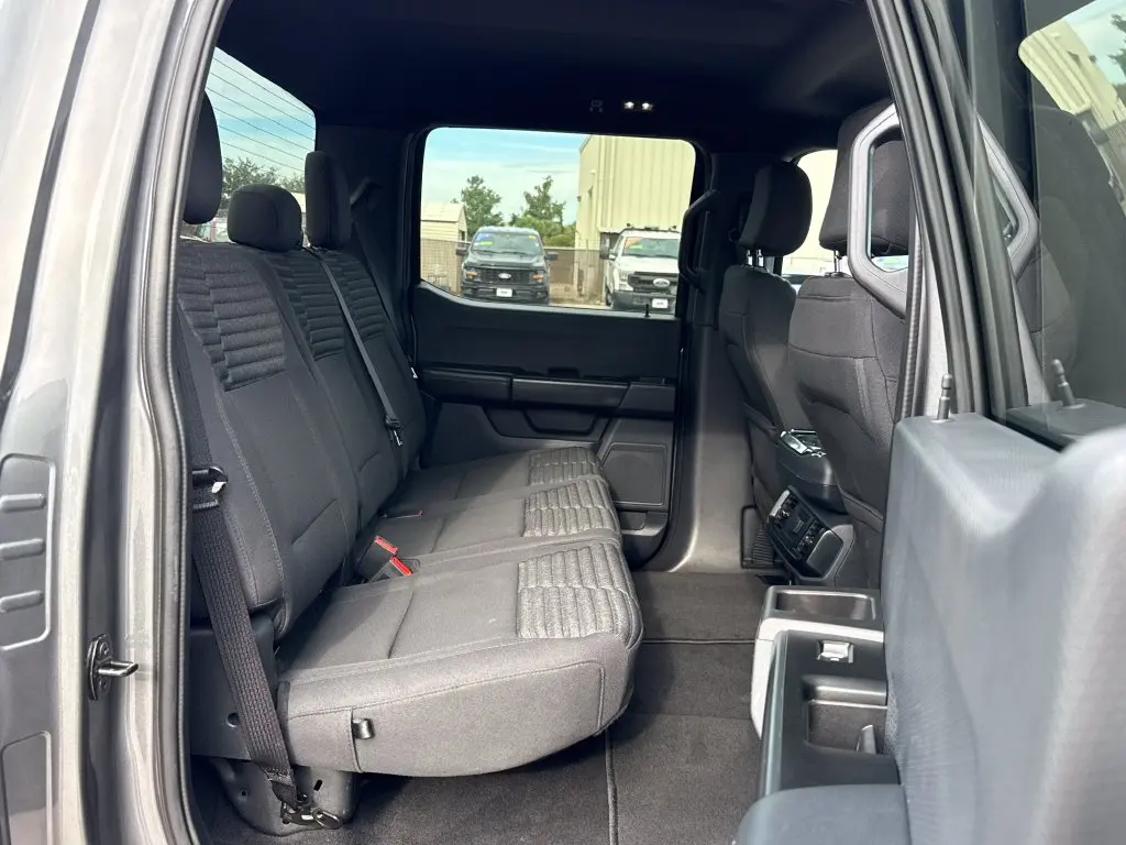 2023 Ford F-150 - $36,900