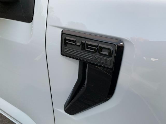 2022 Ford F-150 - $32,749