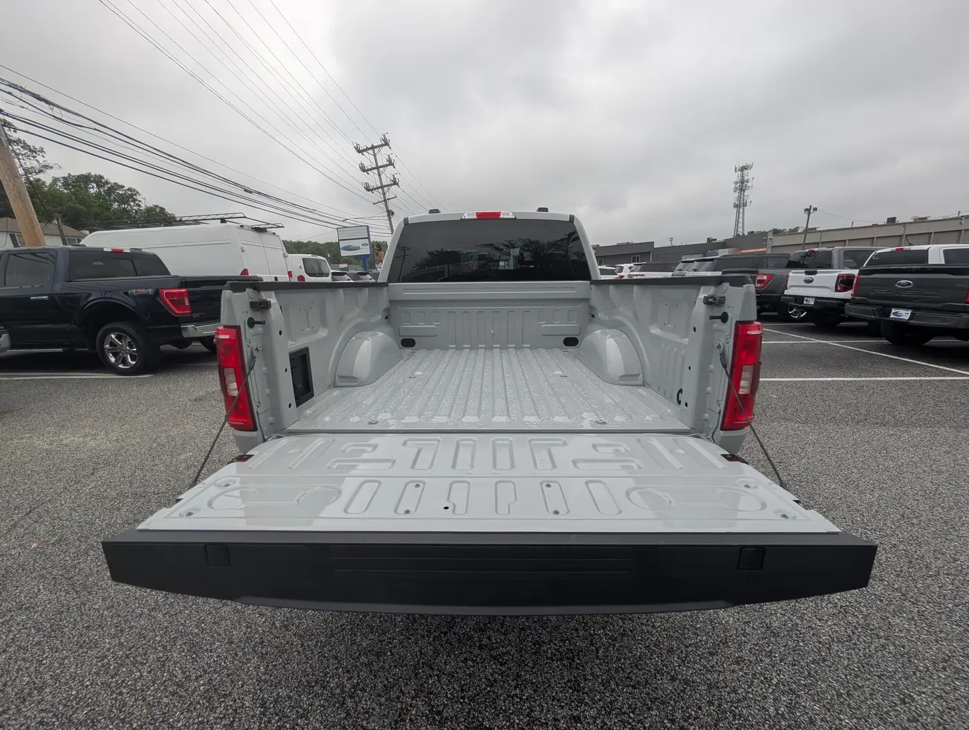 2023 Ford F-150 - $39,000