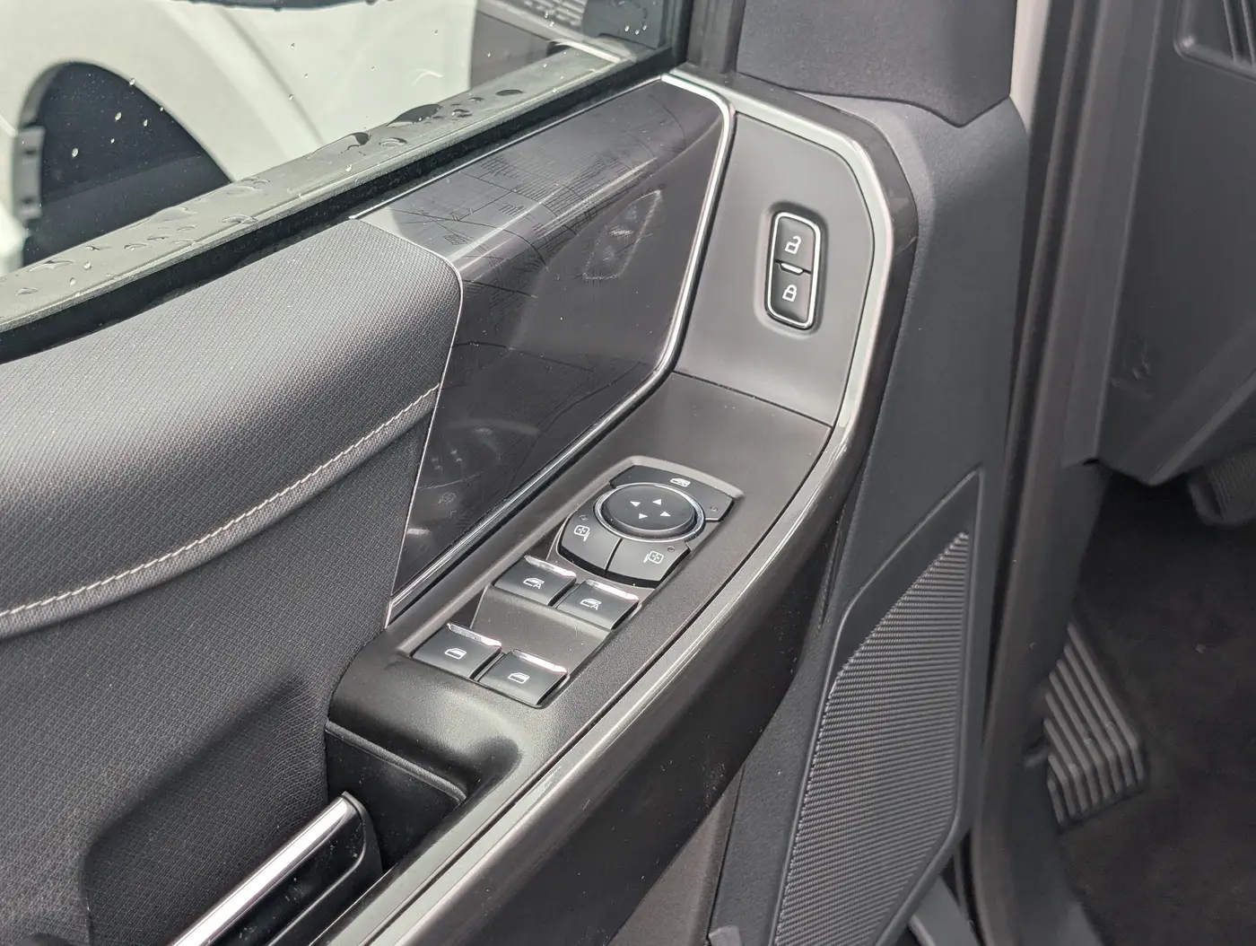 2023 Ford F-150 - $39,000