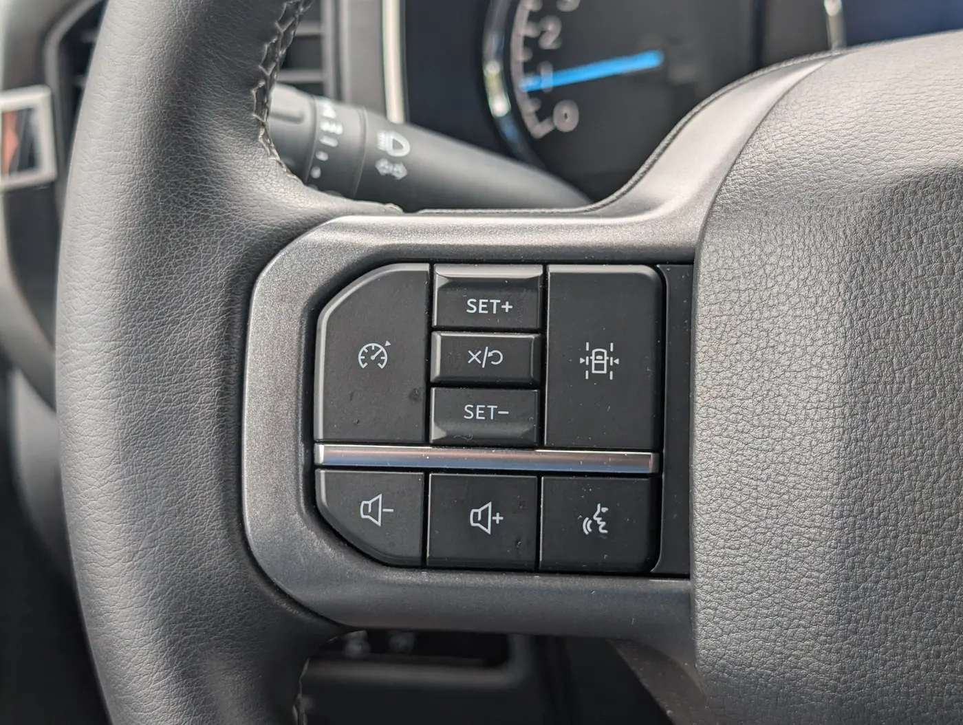2023 Ford F-150 - $39,000