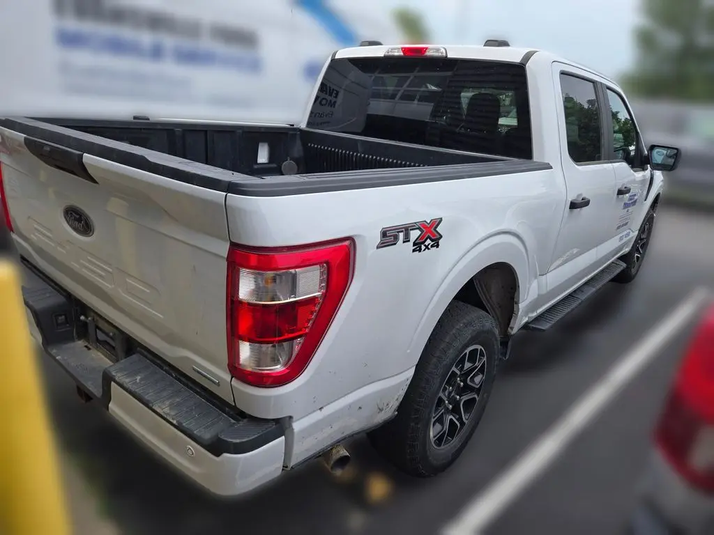 2022 Ford F-150 - $28,997