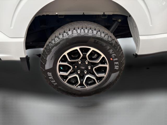 2023 Ford F-150 - $43,995