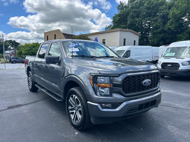 2023 Ford F-150 - $37,995