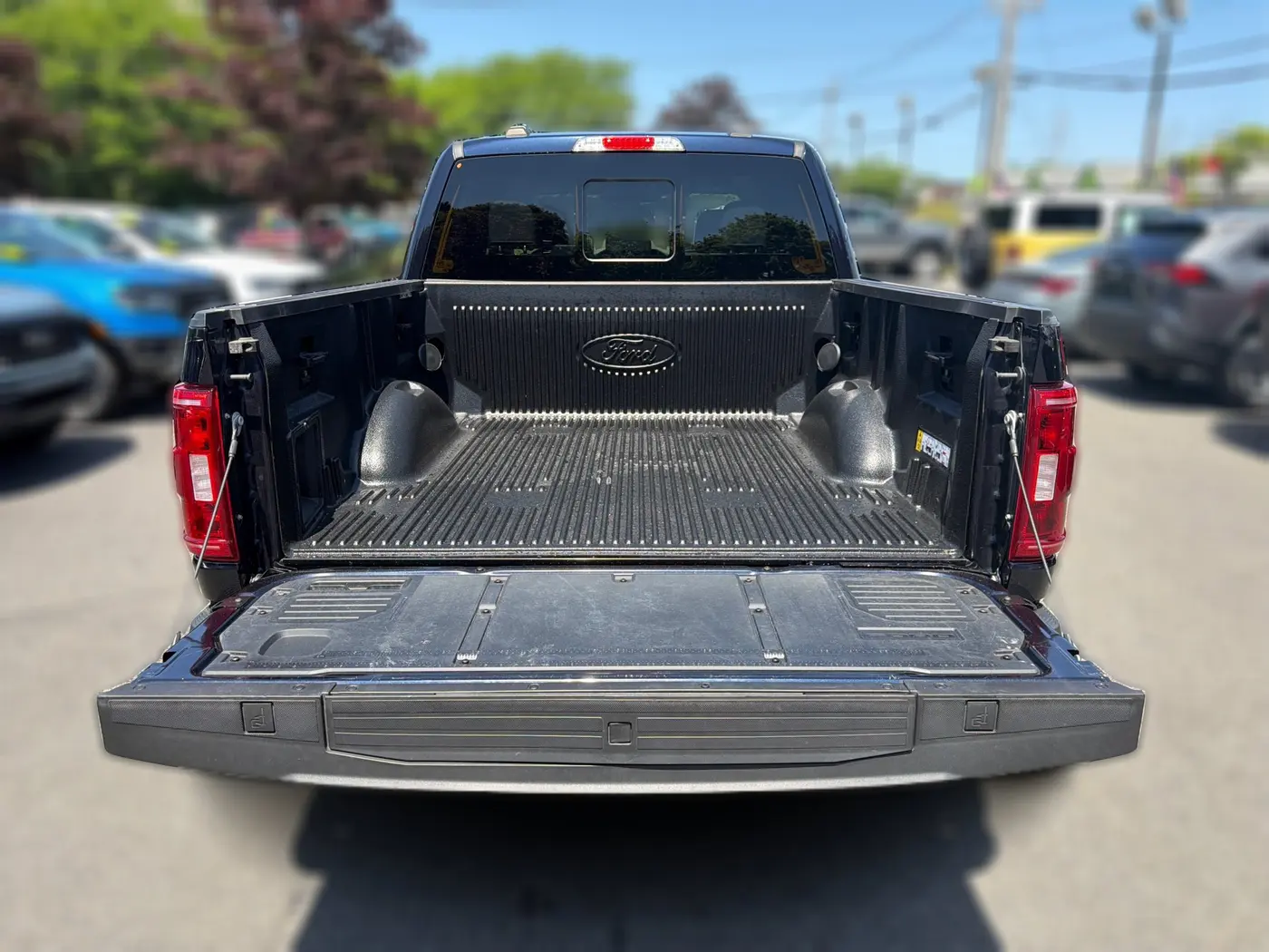 2022 Ford F-150 - $42,775