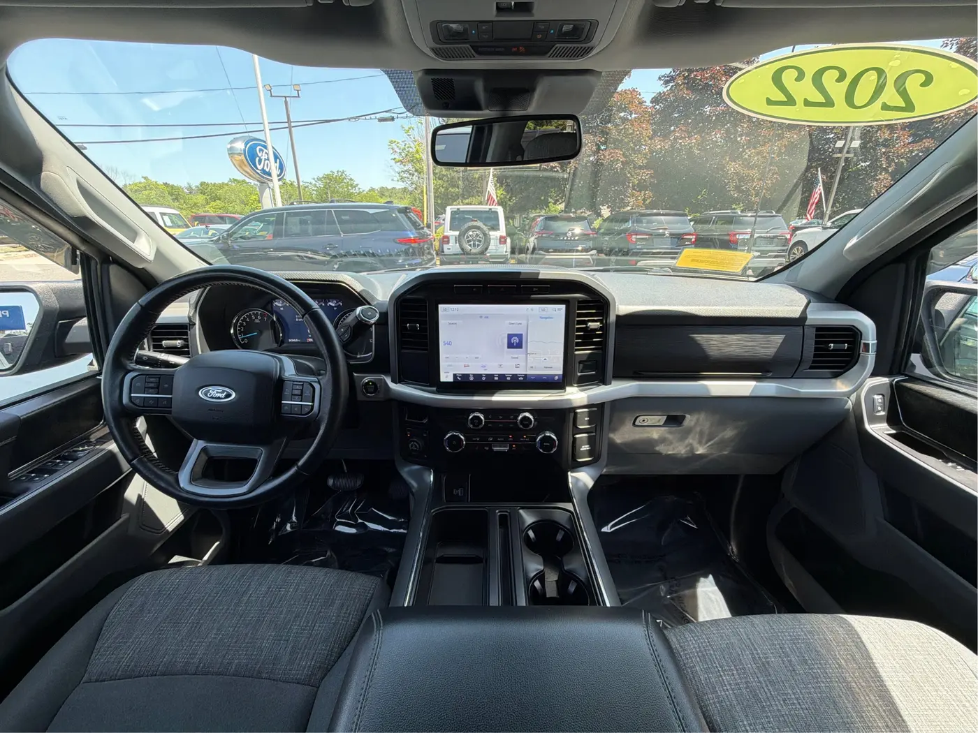 2022 Ford F-150 - $42,775