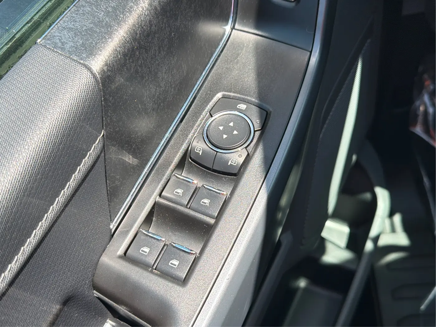 2022 Ford F-150 - $42,775