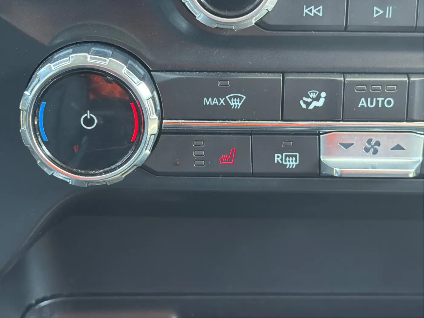 2022 Ford F-150 - $42,775
