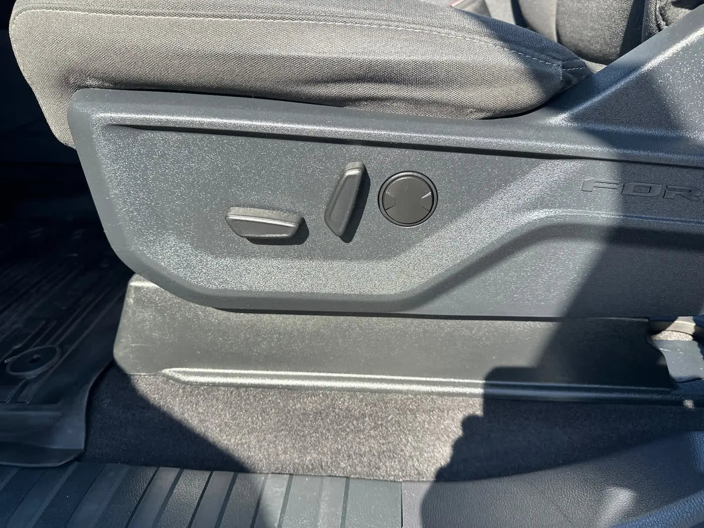 2023 Ford F-150 - $37,990