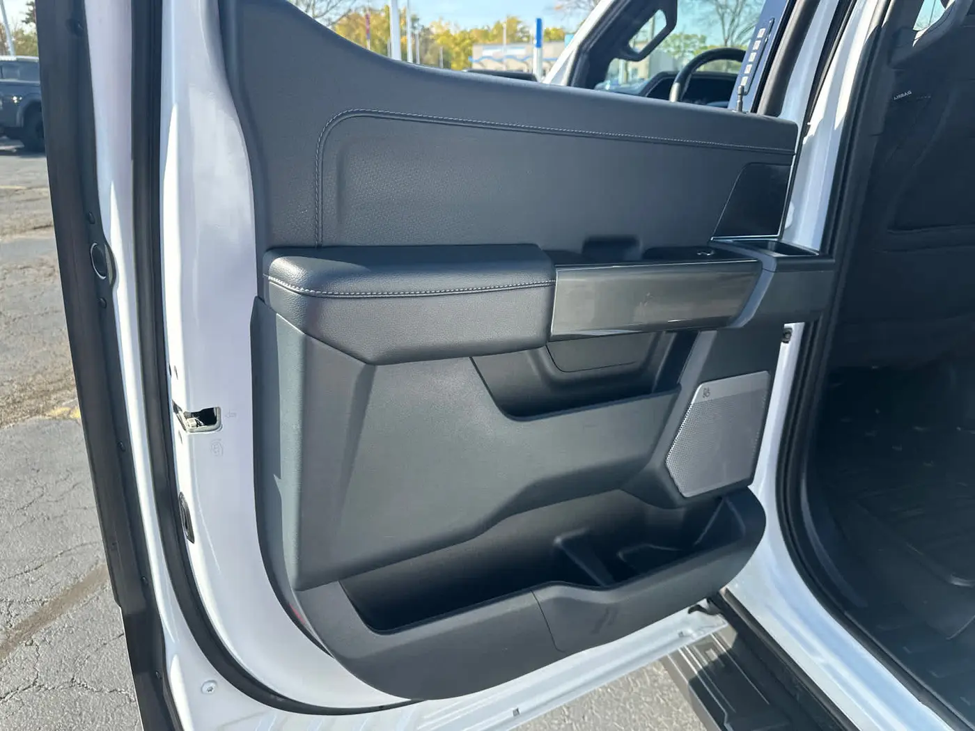 2023 Ford F-150 - $37,990