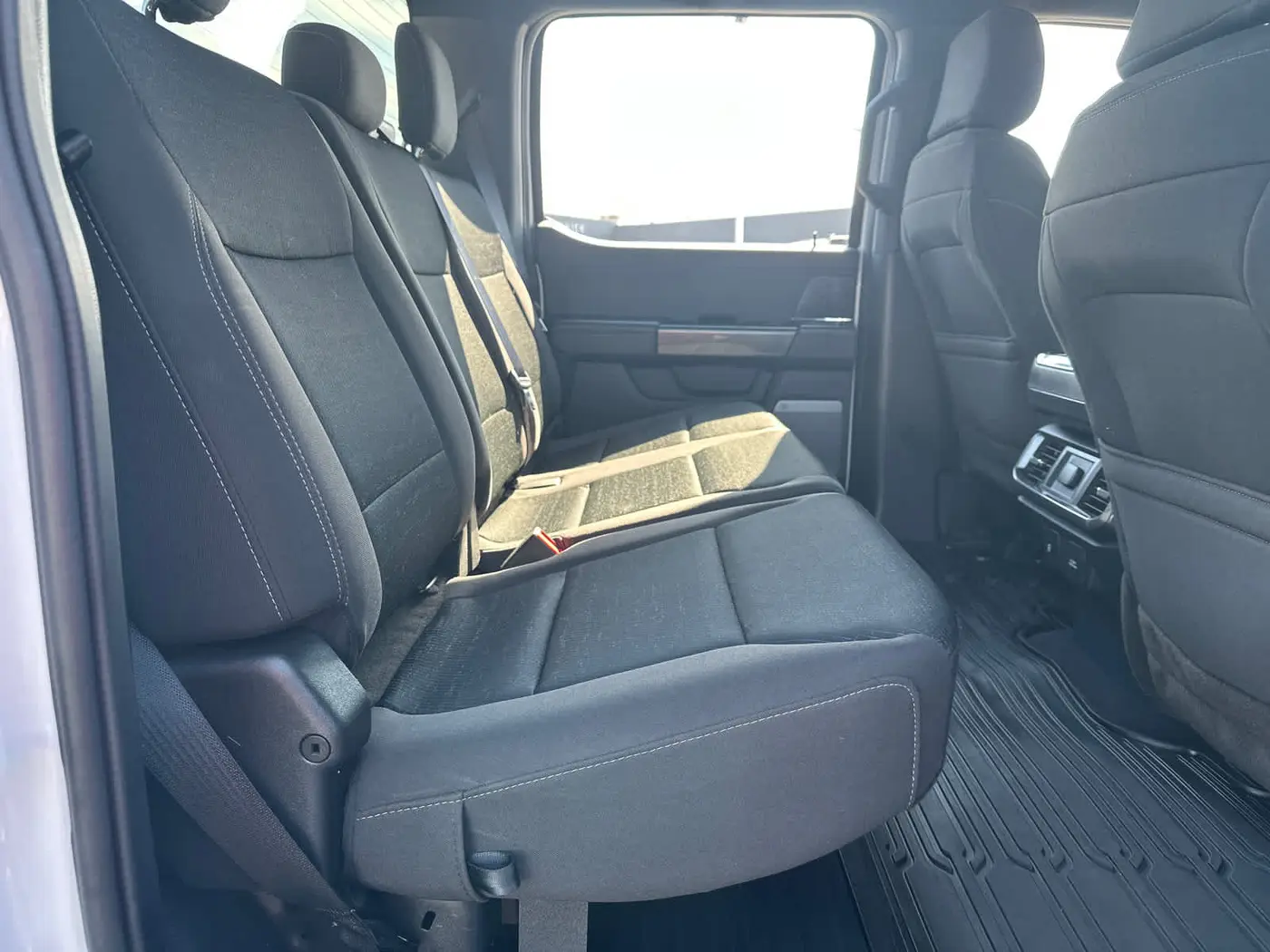 2023 Ford F-150 - $37,990