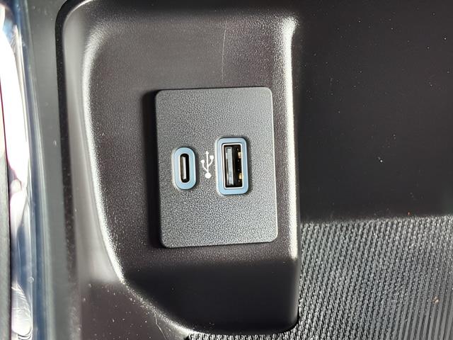 2023 Ford F-150 - $42,995