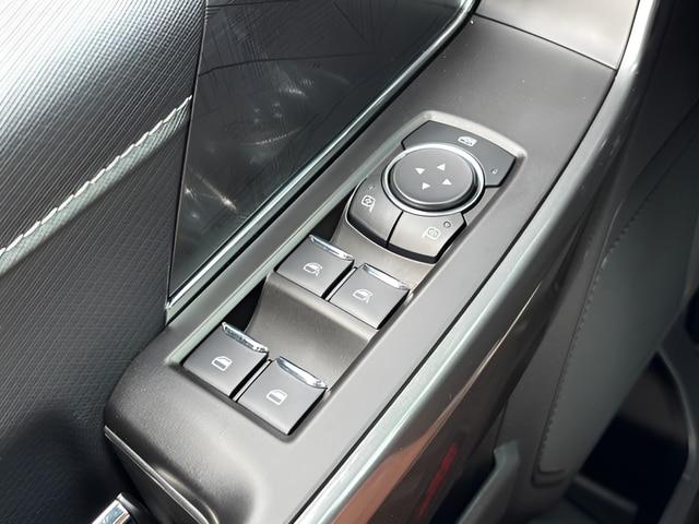 2023 Ford F-150 - $42,995