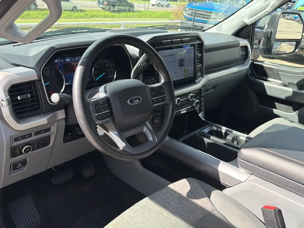 2023 Ford F-150 - $40,300