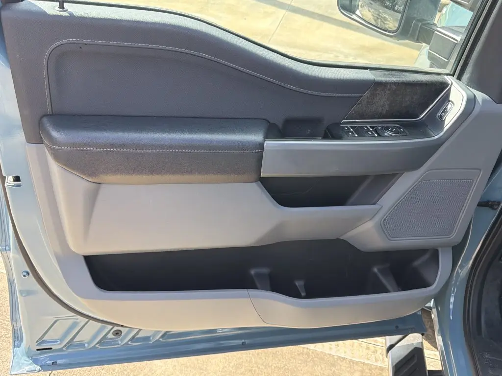 2023 Ford F-150 - $40,300