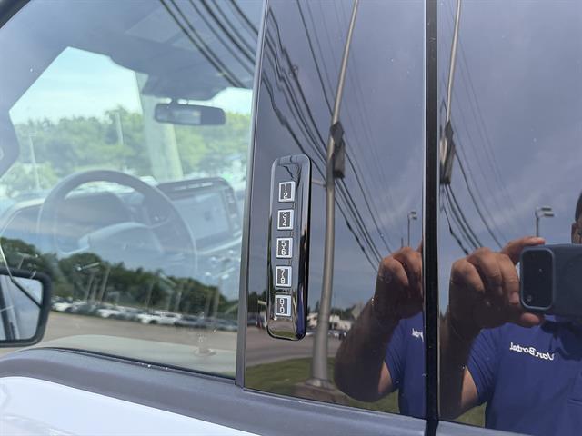 2022 Ford F-150 - $40,990