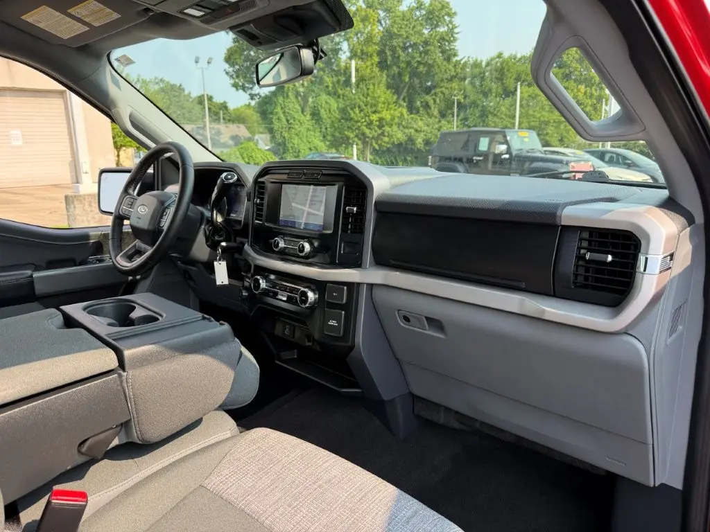 2023 Ford F-150 - $43,749