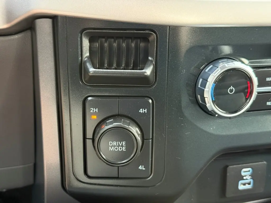 2023 Ford F-150 - $43,749