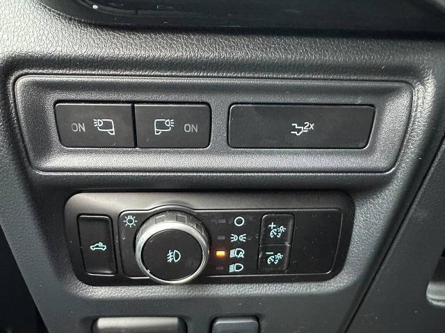 2023 Ford F-150 - $42,900