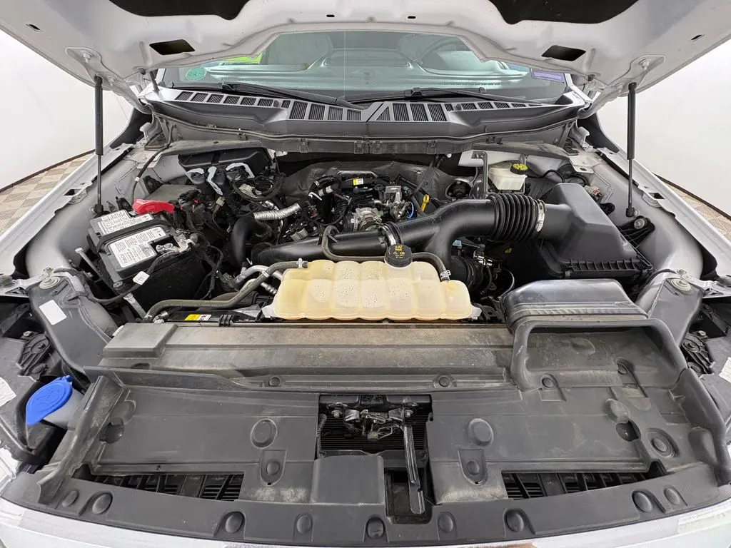 2022 Ford F-150 - $33,500