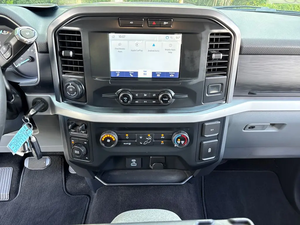 2022 Ford F-150 - $33,500