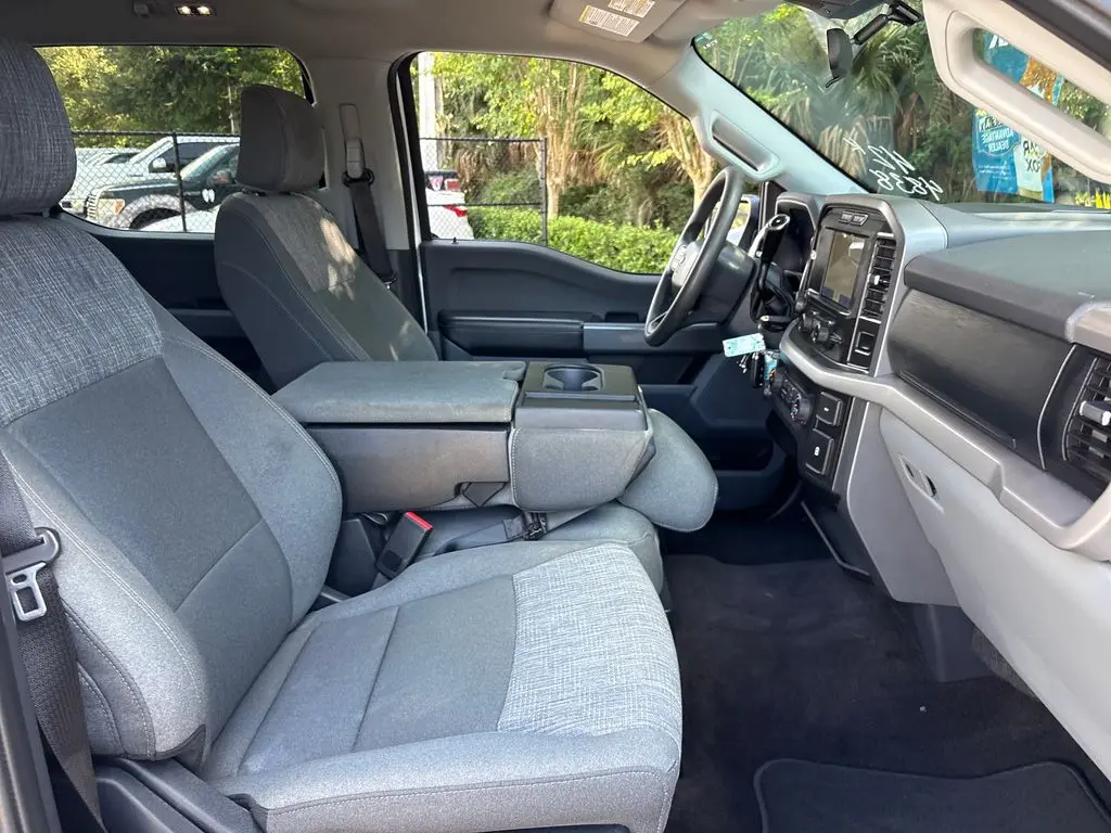 2022 Ford F-150 - $33,500