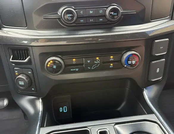 2023 Ford F-150 - $35,989