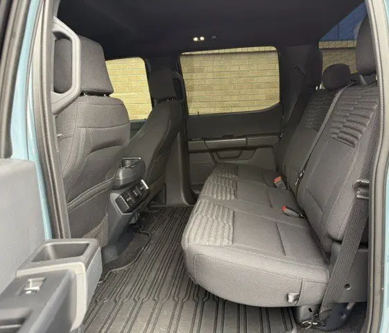 2023 Ford F-150 - $35,989