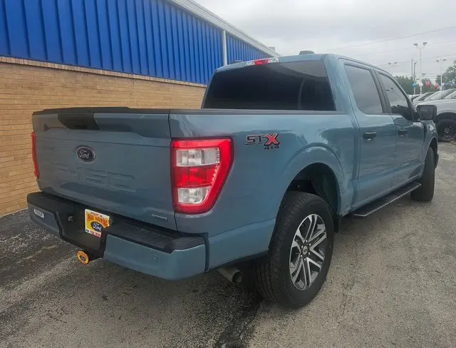 2023 Ford F-150 - $35,989
