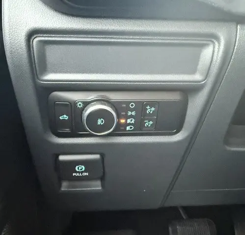 2023 Ford F-150 - $35,989