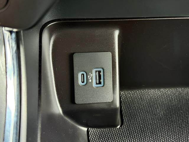 2023 Ford F-150 - $42,995