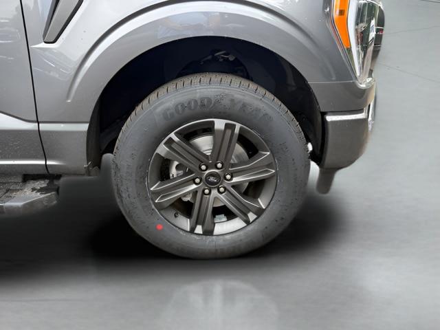 2023 Ford F-150 - $42,995