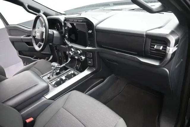 2023 Ford F-150 - $39,995