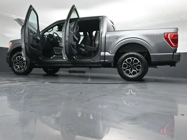 2023 Ford F-150 - $39,995