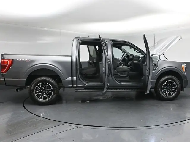2023 Ford F-150 - $39,995