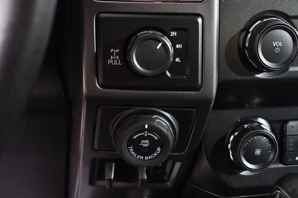 2020 Ford F-150 - $30,155
