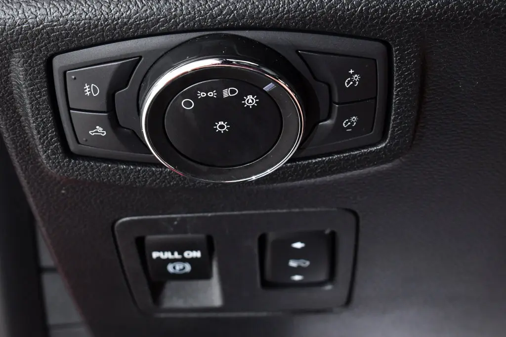 2020 Ford F-150 - $30,155