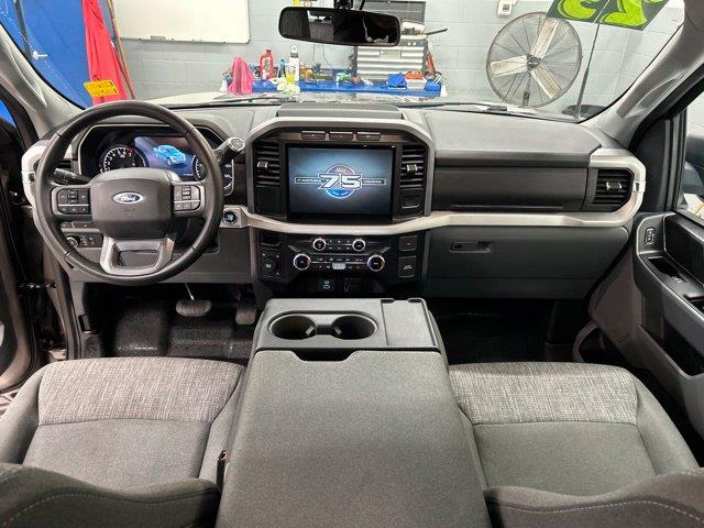 2023 Ford F-150 - $32,800