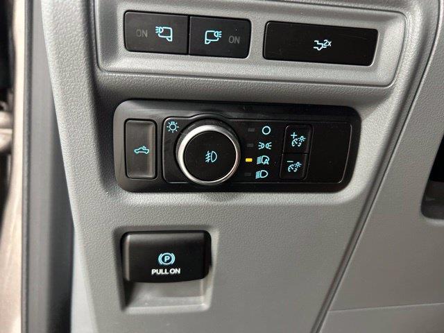 2023 Ford F-150 - $32,800