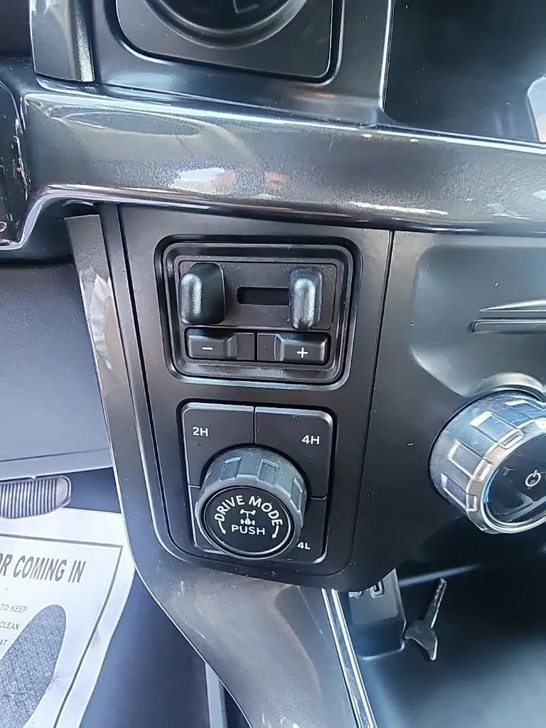 2023 Ford F-150 - $43,995