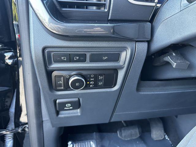 2023 Ford F-150 - $41,990