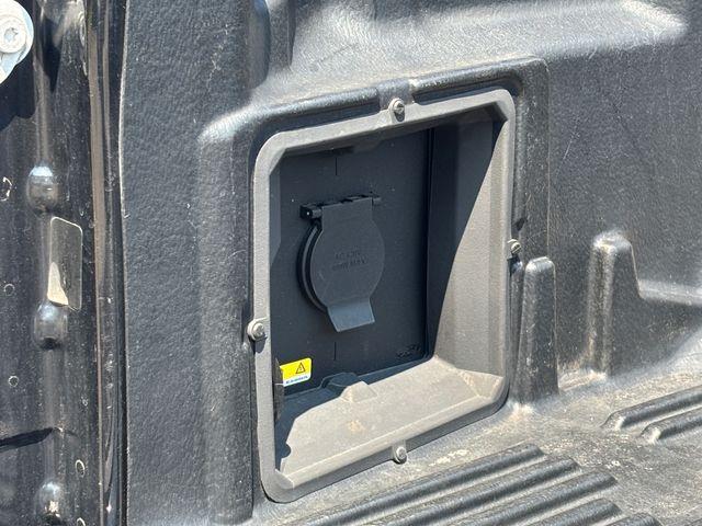 2023 Ford F-150 - $41,995