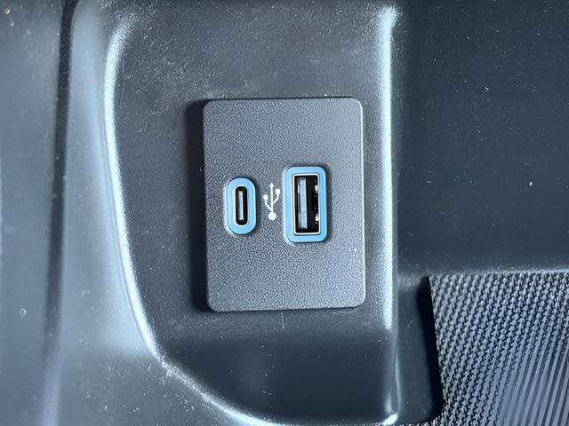 2023 Ford F-150 - $41,995