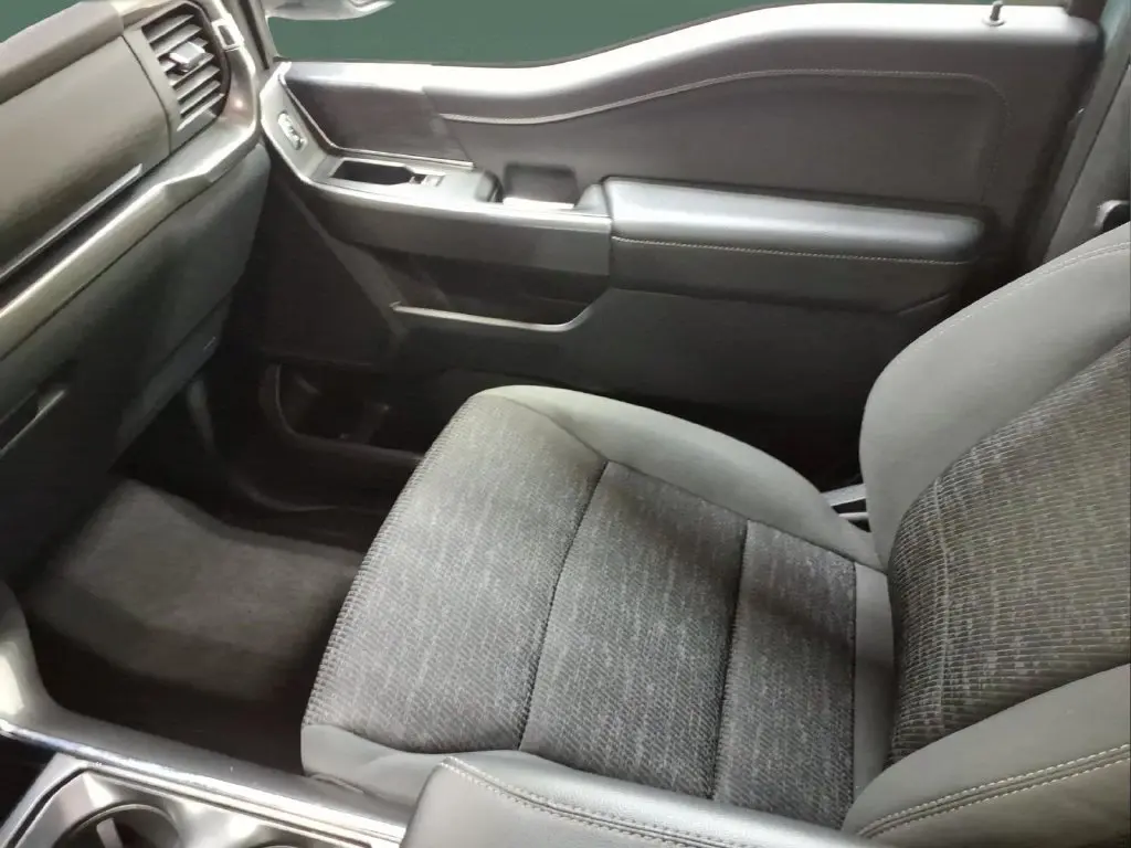 2023 Ford F-150 - $39,995