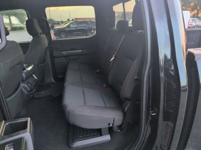 2023 Ford F-150 - $39,995