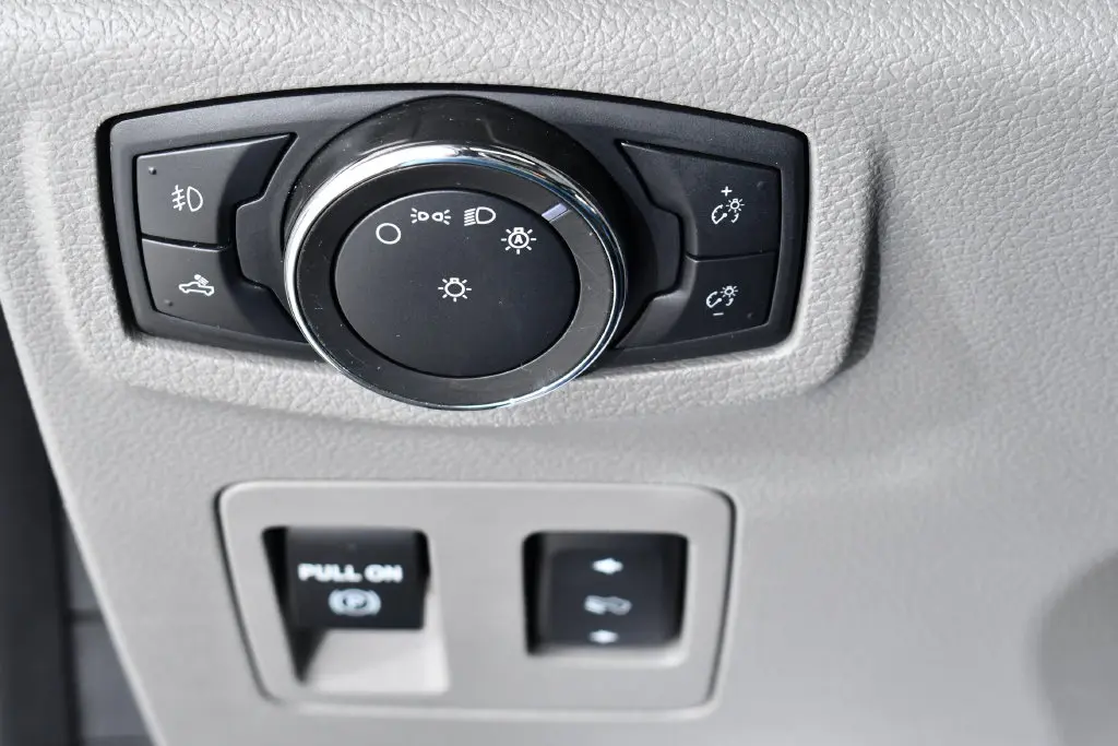 2020 Ford F-150 - $26,755